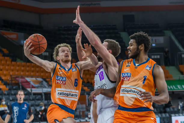 同时中路包 同时中路包